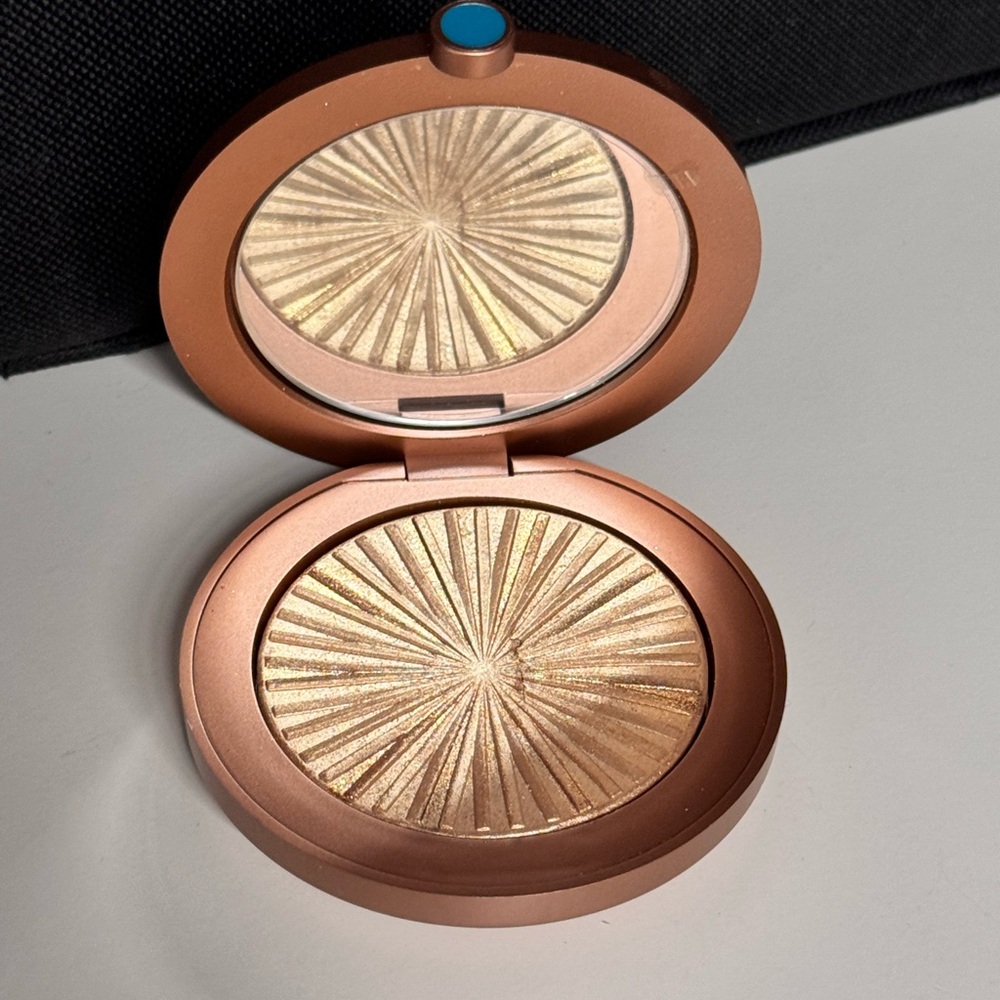 Estee Lauder Bronze Goddess Highlighter - 01 Heat Wave